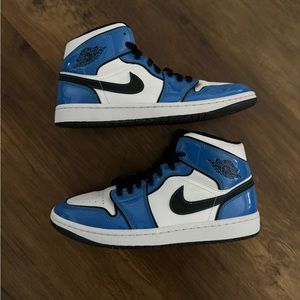 Air Jordan 1 Mid Signal Blue Size 9.5 Pre Owned